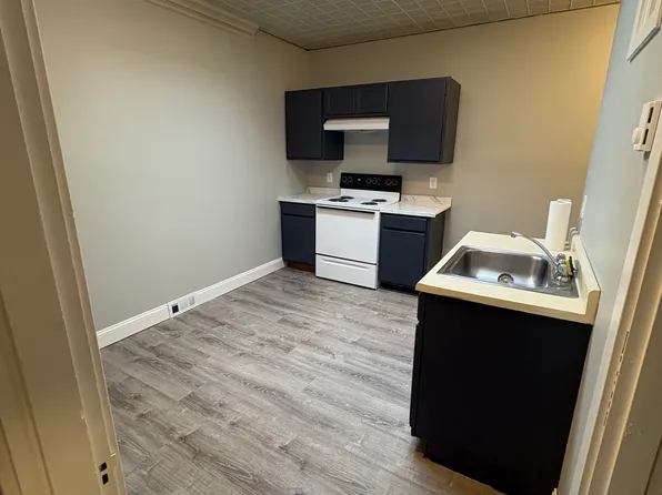 77 Main St #2, Plymouth, NH 03264