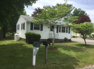 4 John St, Narragansett, RI 02882