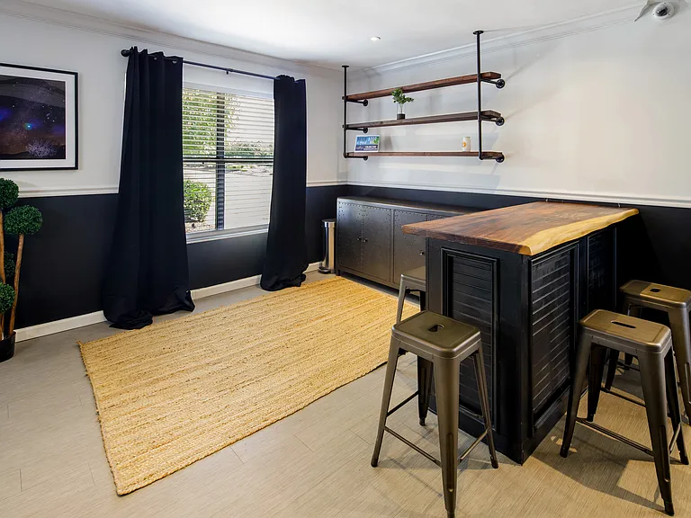 Belmont Hill Aprtments — Photo 13