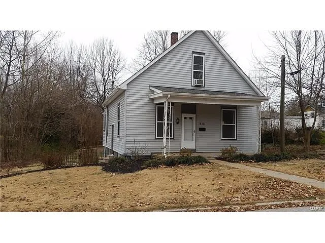910 E McKinley St photo 1