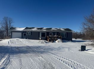 7115 86th St NE, Egeland, ND 58331
