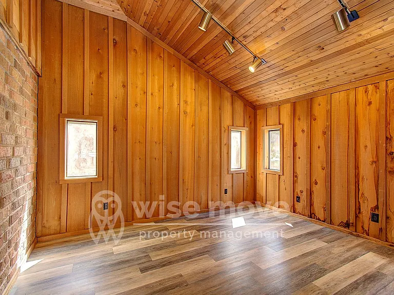4001 NW 127th St — Photo 17