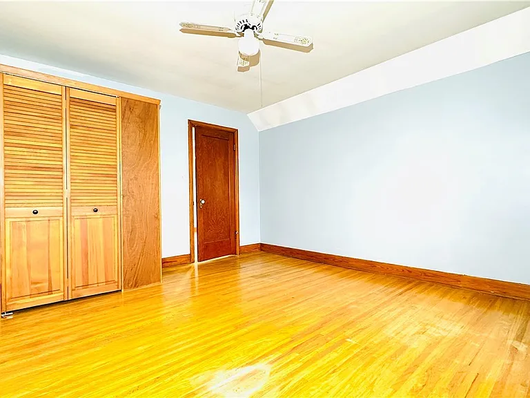 2498 Woodlawn Ave #UPPER — Photo 15