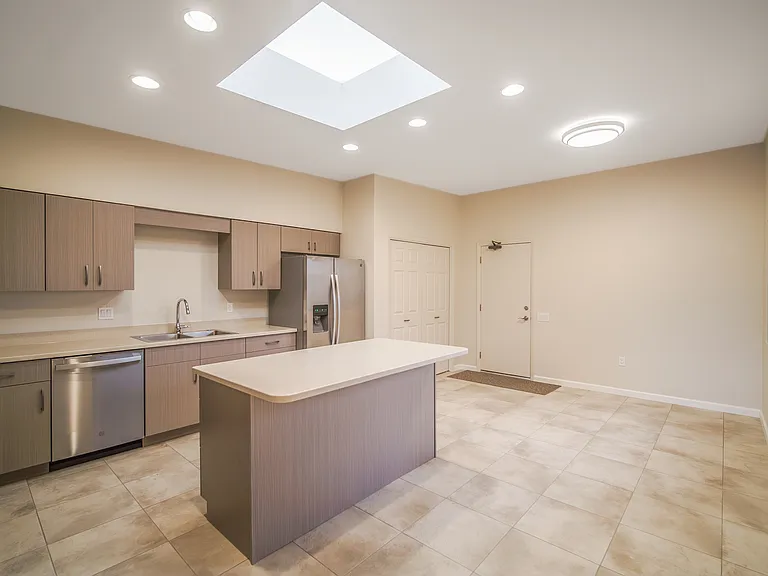 1033 W Calle Del Vencejo — Photo 7