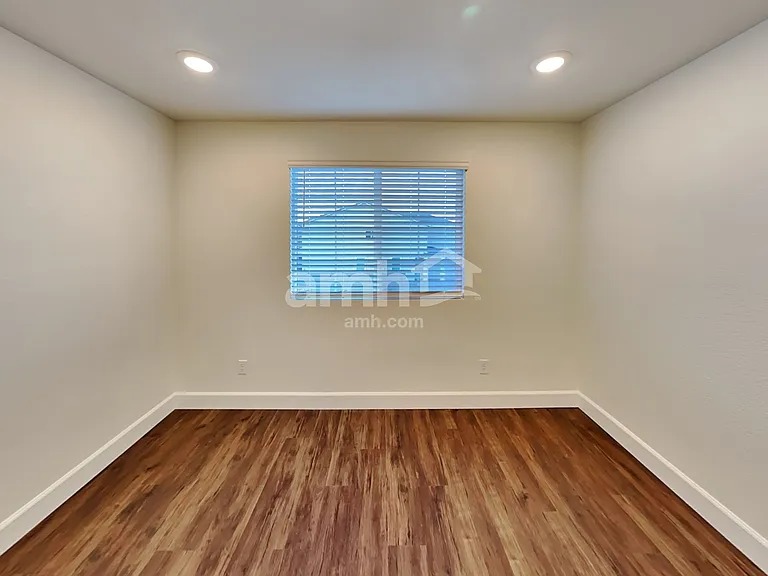 575 Lotus Land Ave — Photo 11