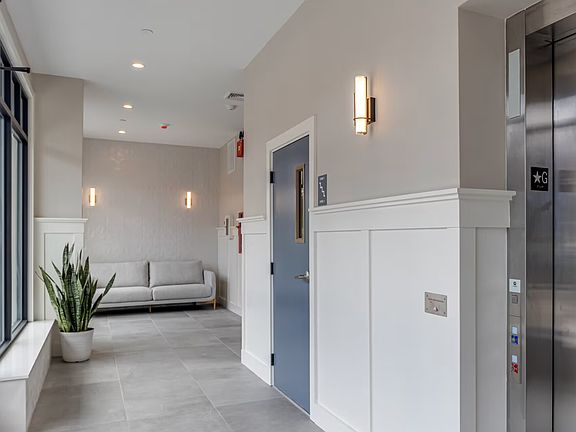3rd image of 125 Warren St #206-2