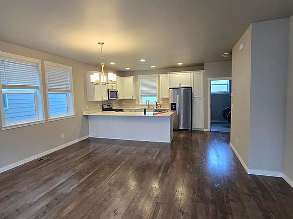 3rd image of 2041 Andre Ct
