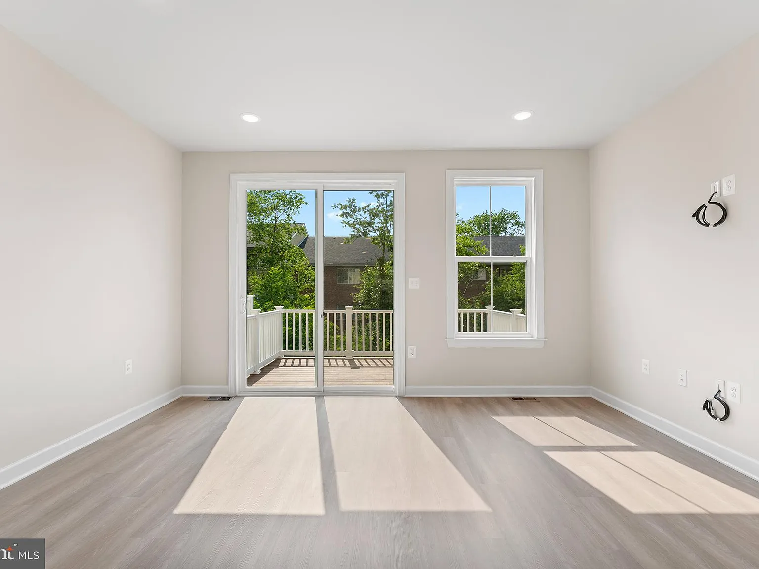 2 bed, 4.0 bath, 1504 sqft, $3,900 — Photo 4