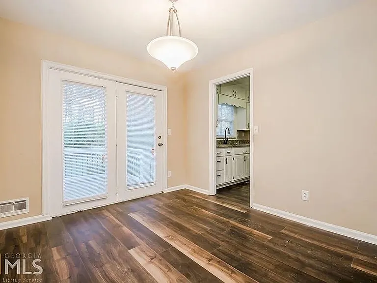 537 Reba Rd — Photo 25