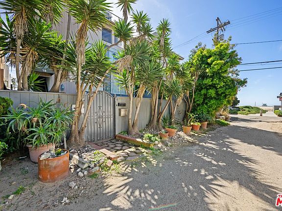 2nd image of 18 Privateer St #3