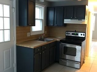 17 Klondike St, Providence, RI 02909