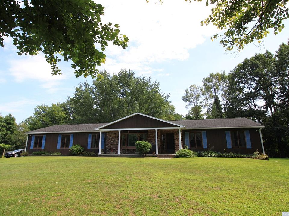 1st image of 16 Cedar Dr