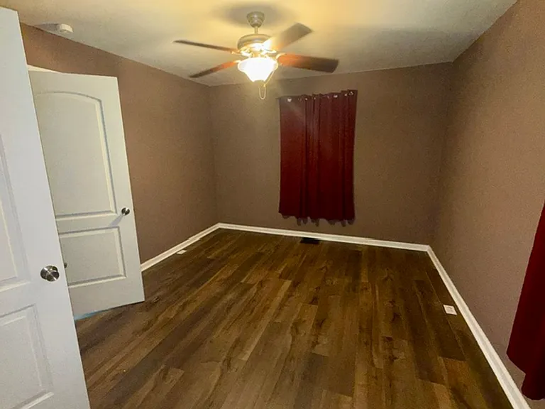 914 Birch St — Photo 6