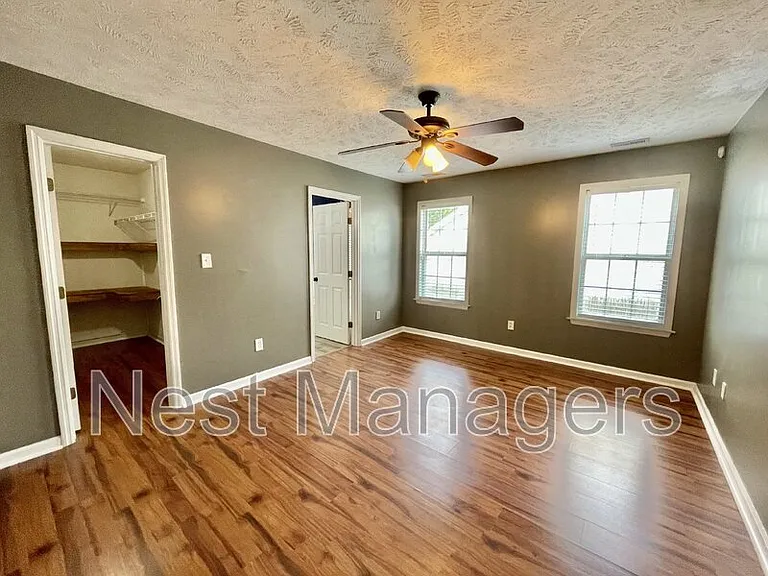 2567 Cameron Woods Ln — Photo 11