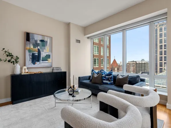 400 Stuart St #16B, Boston, MA 02116
