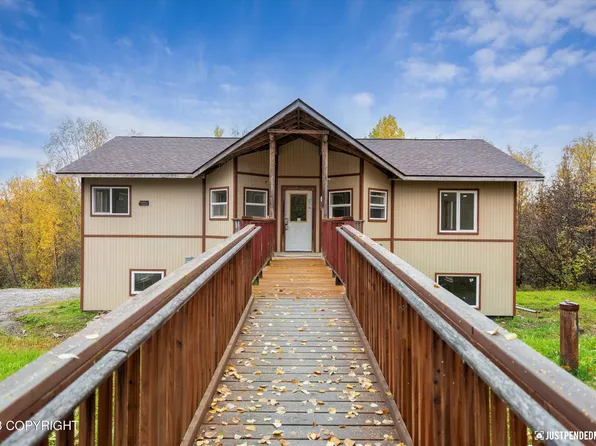 21562 W Kobuk Ln, Wasilla, AK 99623