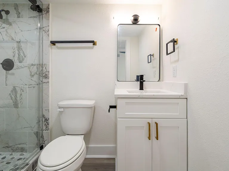 2817 Winbern St — Photo 7