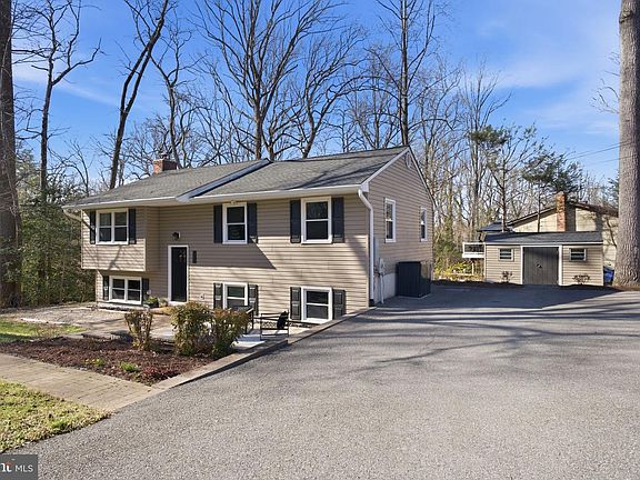 3rd image of 648 Echo Cove Dr