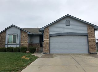 1206 N Beau Jardin St, Derby, KS 67037