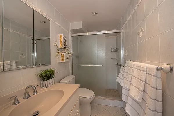 Sold by Lovett Realty, Inc. | media 17