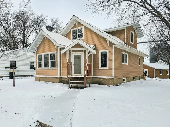 1249 Oak St, Wabasso, MN 56293