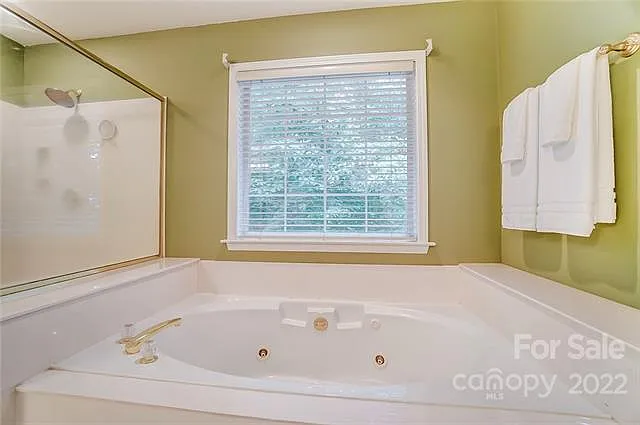 6025 Oakridge Ct — Photo 29