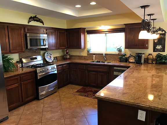3rd image of 41213 Toledo Dr