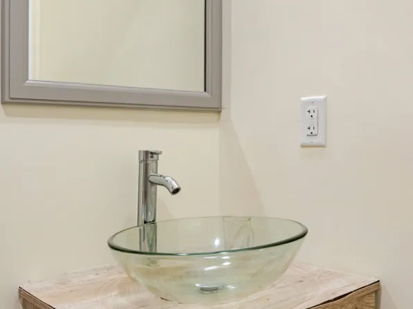 4 Highview Road image 6 of 8