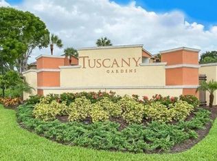 6401 Aragon Way APT 205, Fort Myers, FL 33966