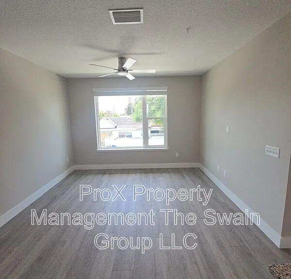701 Bates Ave SW #202 — Photo 4