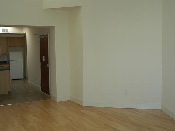4th image of 607-1630 California St #607