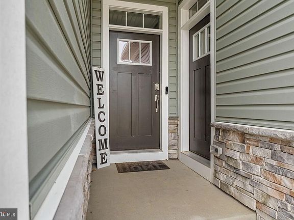 4th image of 5196 Newport Cir
