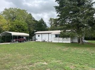 23803 Oakwood Ter, Hermitage, MO 65668