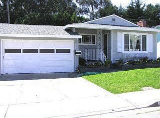 3rd image of 1646 Claremont Dr