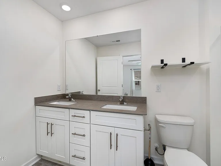 1006 Saylors Pl — Photo 26
