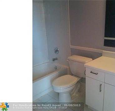 4th image of 1489 Barcelona Way #2-29