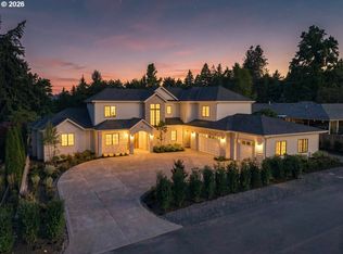 1050 Atwater Rd, Lake Oswego, OR 97034