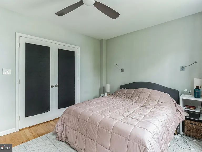 420 S 24th St — Photo 12