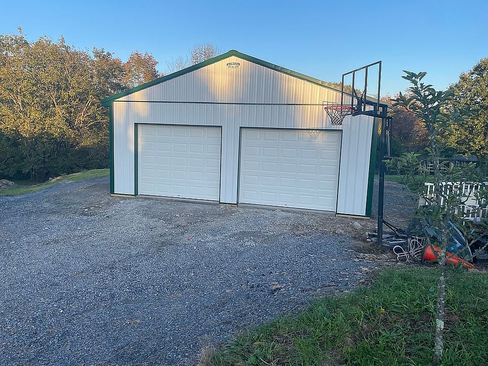 2nd image of 149 Indian Hill Rd
