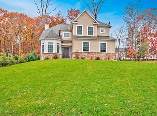 912 Astilbe Way, East Stroudsburg, PA 18301