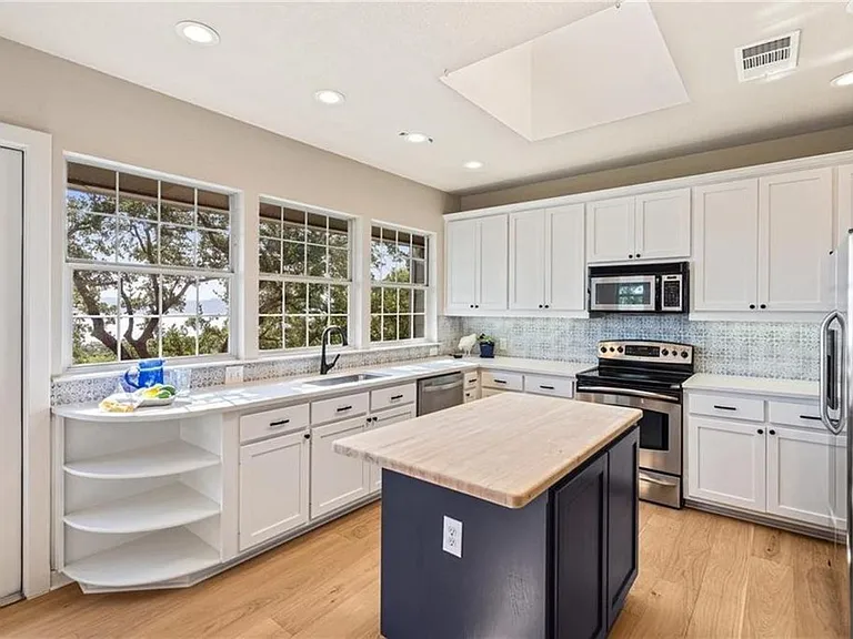 5224 McCormick Mountain Dr — Photo 48