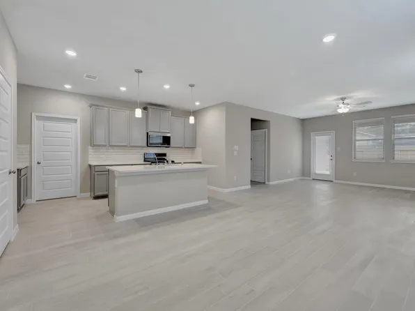 5725 Adamite Way, Houston, TX 77048