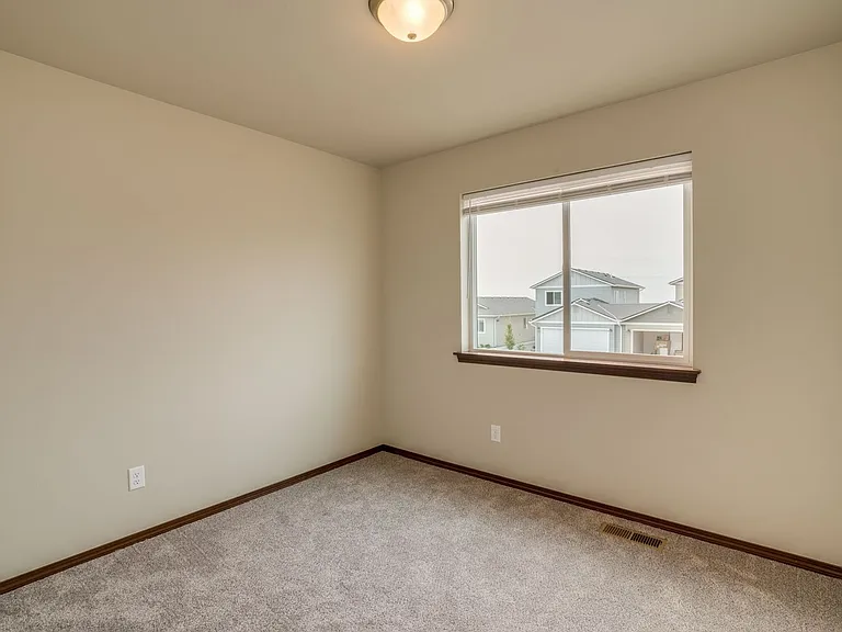 489 S Kansas Loop — Photo 24