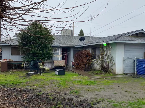 245 W Citrus Drive, Farmersville, CA 93223
