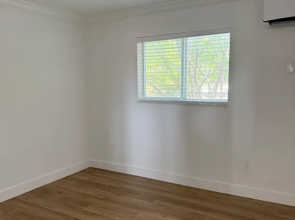 1014 Salzedo St APT 304, Coral Gables, FL 33134