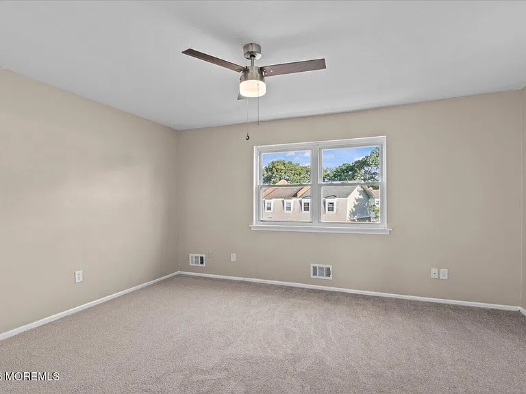 8 Primrose Ln — Photo 17