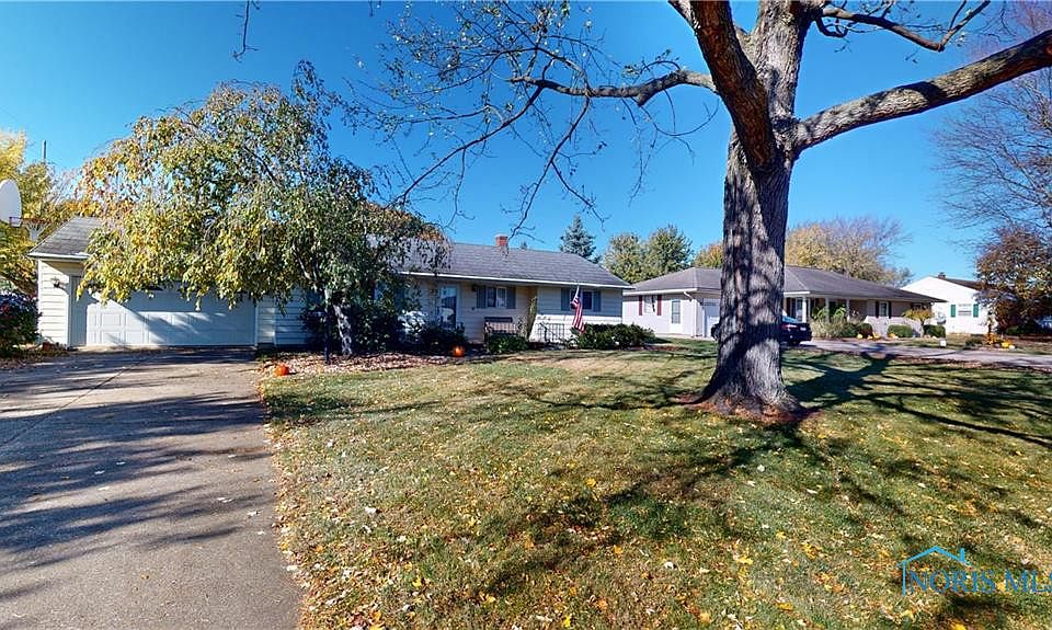 1st image of 1776 Oak Dr