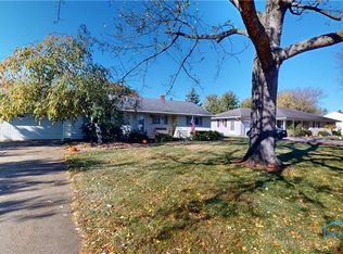 1776 Oak Dr, Fremont, OH 43420
