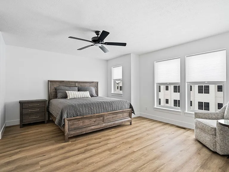 NorthWest TownHomes — Photo 34