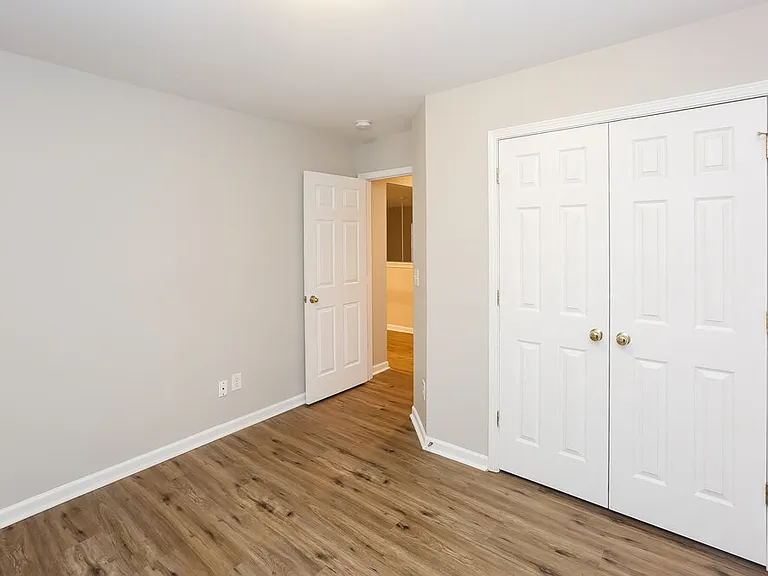 7215 Hathaway Ct — Photo 18